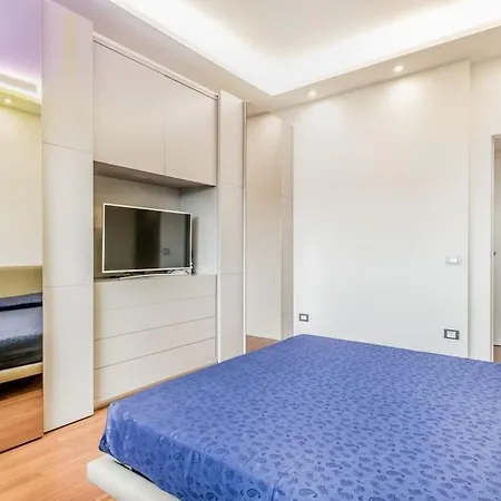 Luxury Front Of Cavalieri Hilton דירה *